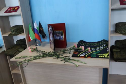 В Алешкин-Саплыкской школе открыли уголки памяти участникам СВО