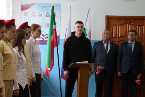 В Алешкин-Саплыкской школе открыли уголки памяти участникам СВО