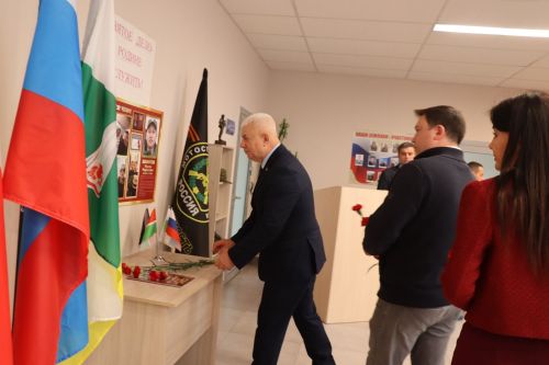 В Нижнечекурской школе открыли уголок памяти участнику СВО