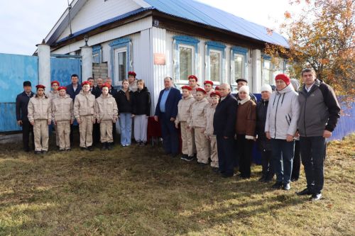 В селе Старые Чукалы Дрожжановского района РТ увековечили память бойца  СВО