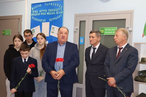 В селе Старые Чукалы Дрожжановского района РТ увековечили память бойца  СВО