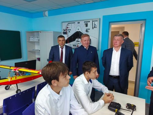 Образование, дороги и развитие: депутат Максим Топилин оценил реализацию программ в Дрожжановском районе