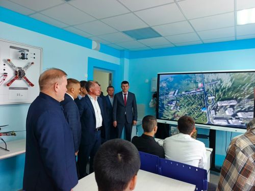 Образование, дороги и развитие: депутат Максим Топилин оценил реализацию программ в Дрожжановском районе
