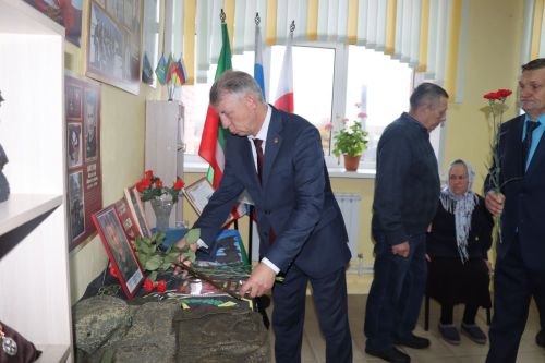 В селе Новое Ильмово Дрожжановского района РТ почтили память героя СВО