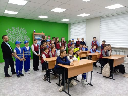 Специалисты БДД в Городищенской школе  провели встречу с учащимися