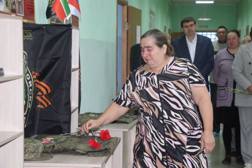 В Старошаймурзинской школе Дрожжановского района РТ открыли уголки памяти участникам СВО