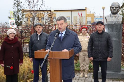 В Дрожжановском районе почтили память Героя Советского Союза Исмагила Хакимова