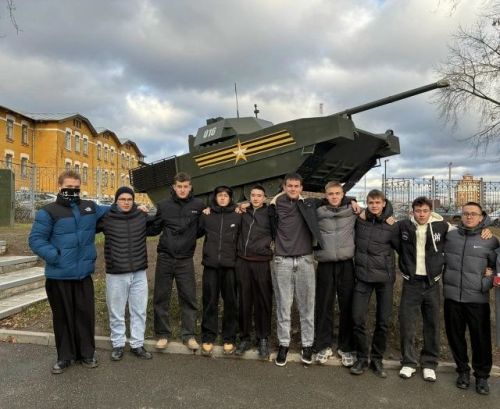 Казанское танковое училище распахнуло свои двери для старшеклассников из «Стародрожжановской школы № 1»