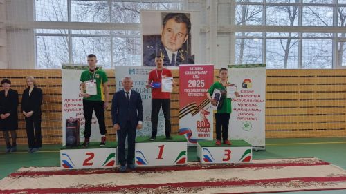В Дрожжановском районе РТ прошел турнир по «Корэш» памяти Сайфихана Нафиева