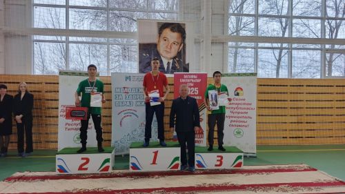 В Дрожжановском районе РТ прошел турнир по «Корэш» памяти Сайфихана Нафиева