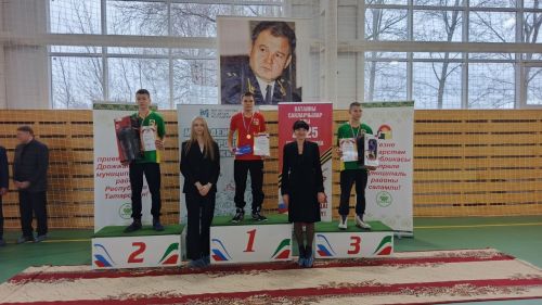 В Дрожжановском районе РТ прошел турнир по «Корэш» памяти Сайфихана Нафиева