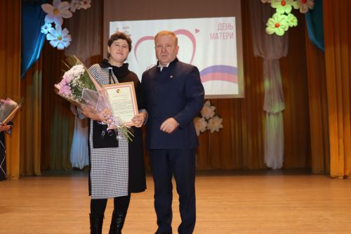 Сила материнской любви: в Дрожжановском районе чествовали матерей участников СВО