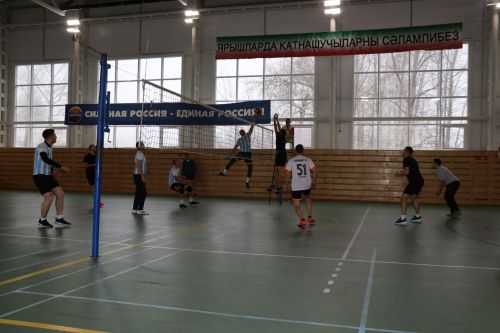 Волейбольный турнир в честь Дня единства и Конституции РТ выявил сильнейших в Дрожжановском районе РТ
