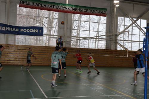 Волейбольный турнир в честь Дня единства и Конституции РТ выявил сильнейших в Дрожжановском районе РТ