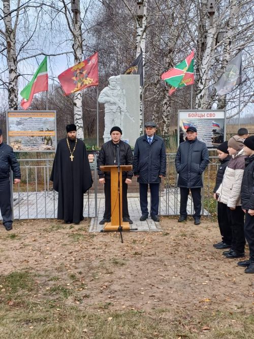 В селе Дуваново Дрожжановского района РТ открыли монумент воинам — участникам специальной военной операции