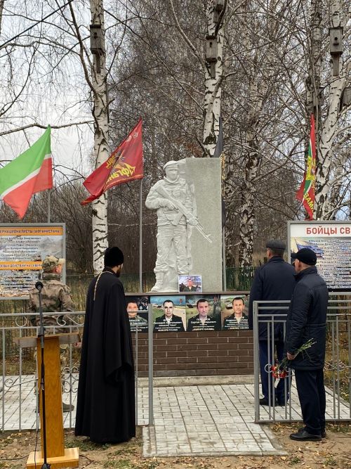 В селе Дуваново Дрожжановского района РТ открыли монумент воинам — участникам специальной военной операции