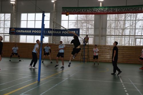 Волейбольный турнир в честь Дня единства и Конституции РТ выявил сильнейших в Дрожжановском районе РТ