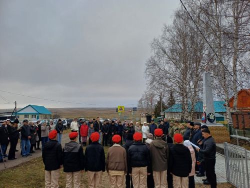 В селе Дуваново Дрожжановского района РТ открыли монумент воинам — участникам специальной военной операции