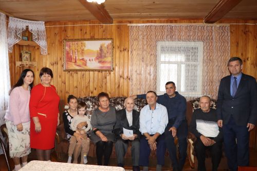 Ӗмӗр иртет иккен вăл...