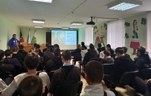 Знать, чтобы защитить: в Дрожжановском техникуме состоялся открытый диалог о профилактике ВИЧ