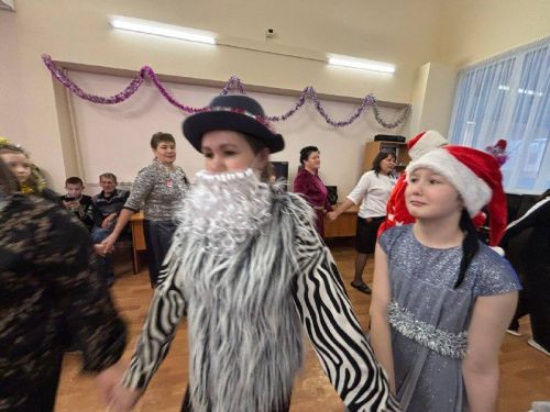 В социальном приюте «Тёплый дом» Дрожжановского района прошло праздничное новогоднее представление