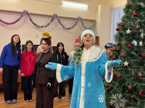 В социальном приюте «Тёплый дом» Дрожжановского района прошло праздничное новогоднее представление