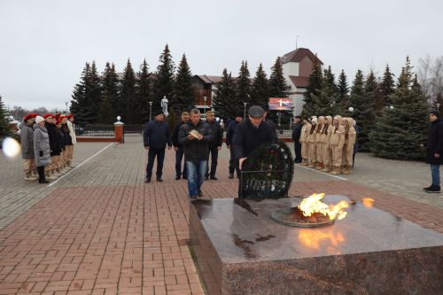 В Дрожжановском районе почтили память Неизвестного Солдата