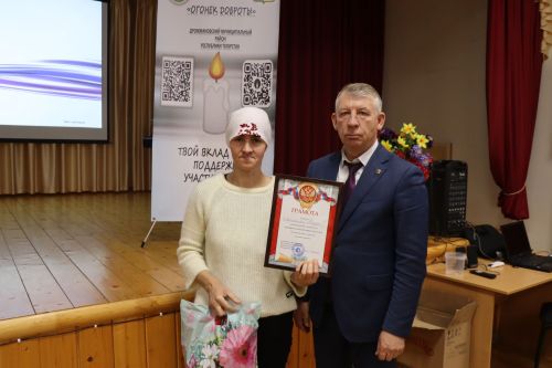 Волонтеры Дрожжановского района провели для получателей соцуслуг мастер-класс по изготовлению окопных свечей