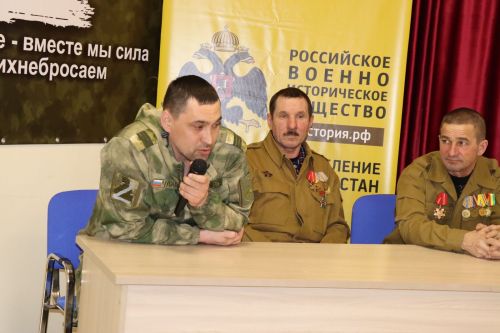В Дрожжановском районе РТ состоялась встреча с участниками трёх поколений