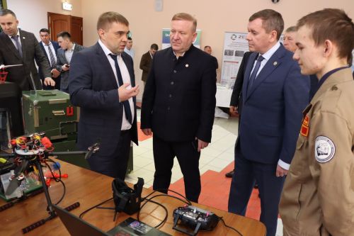 Марат Зяббаров: «Ҫӗпрел районӗ Тутарстанăн социаллӑ пурнӑҫпа экономика аталанӑвне пай кӗртет»