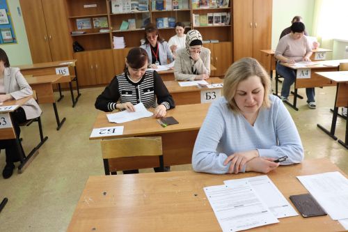 Родители Дрожжановского района сдали ЕГЭ: как прошёл Единый день сдачи экзамена в 2025 году