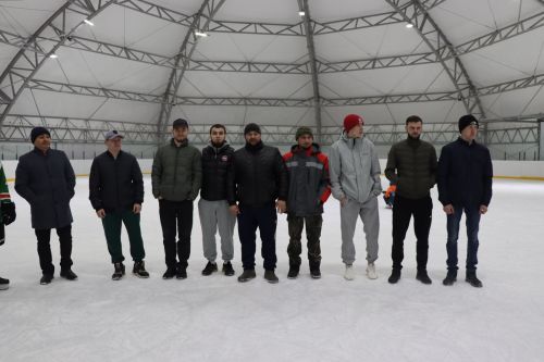 В Дрожжаном определены победители Чемпионата по хоккею среди организаций и учреждений