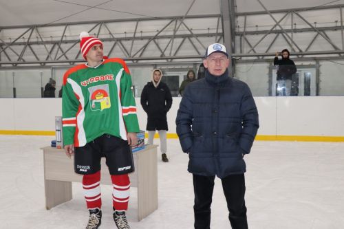 В Дрожжаном определены победители Чемпионата по хоккею среди организаций и учреждений
