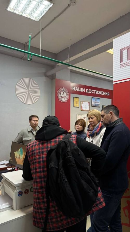 Депутаты Государственного Совета РТ посетили МБУ ДО «СШОР ФСО «Трудовые резервы»