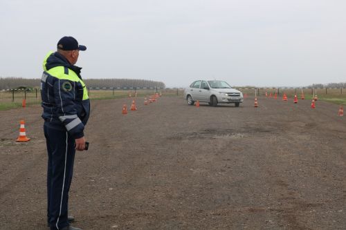 Автомногоборье в Дрожжановском техникуме: знатоки ПДД и мастера руля вышли в республиканский этап