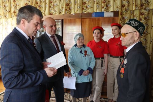 В Дрожжановском районе РТ вручают подарки ветеранам ко Дню Победы