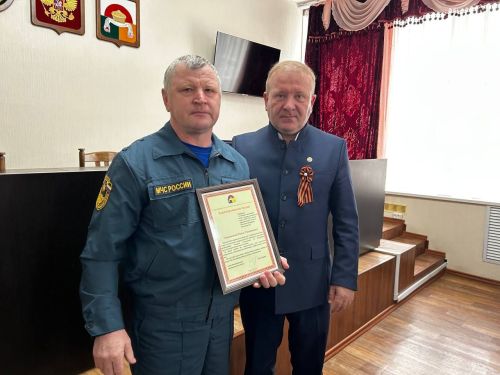 В Дрожжановском районе РТ сотрудников пожарной охраны поздравили с профессиональным праздником
