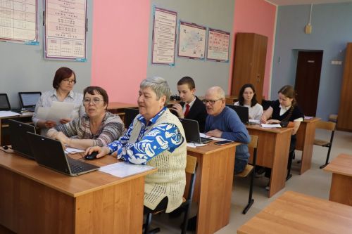 В Дрожжановском районе РТ прошел муниципальный этап республиканской IT — олимпиады «Третий возраст»