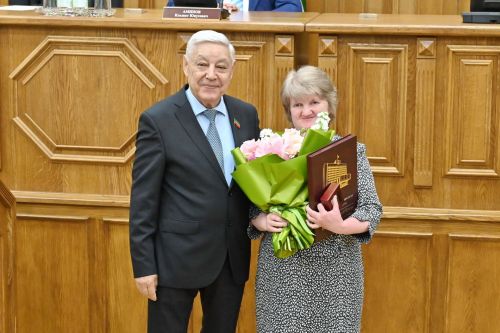 Фарид Мухаметшин наградил редактора газеты «Туган як» Дрожжановского района РТ Благодарственным письмом