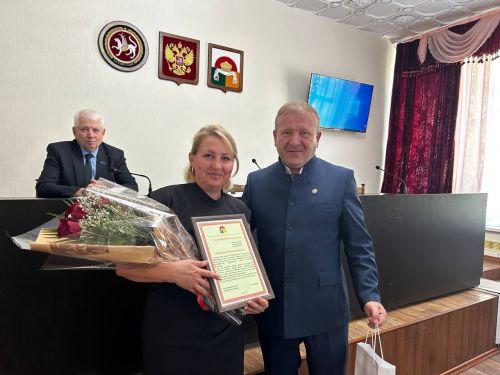 На деловом понедельнике состоялось вручение наград представителям бизнеса Дрожжановского района РТ