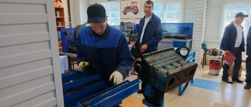 Студенты Дрожжановского техникума отраслевых технологий проходят демонстрационный экзамен