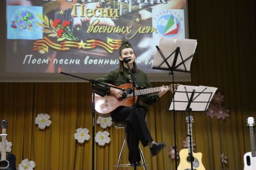 «Песни военных лет» прозвучали в районном Доме культуры в честь 80-летия Победы