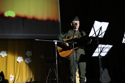 «Песни военных лет» прозвучали в районном Доме культуры в честь 80-летия Победы