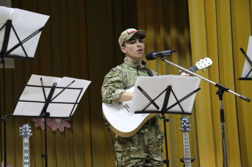 «Песни военных лет» прозвучали в районном Доме культуры в честь 80-летия Победы