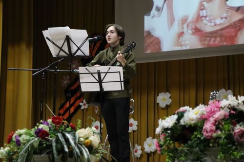 «Песни военных лет» прозвучали в районном Доме культуры в честь 80-летия Победы