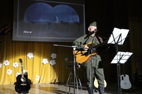 «Песни военных лет» прозвучали в районном Доме культуры в честь 80-летия Победы