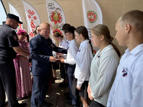 Парад дружбы народов в Дрожжановском районе: праздник единства и культуры ко Дню России