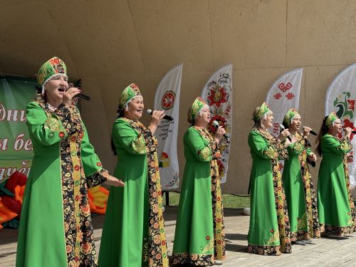 Парад дружбы народов в Дрожжановском районе: праздник единства и культуры ко Дню России