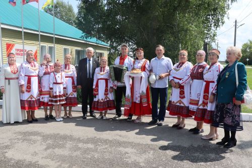 Упи шкулӗ 186 ҫул тултарнине палӑртрӗ