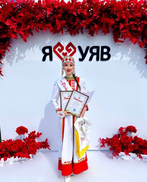 Евгения Синдюкова взяла серебро на конкурсе «Красавица Уява» в Нурлатском районе